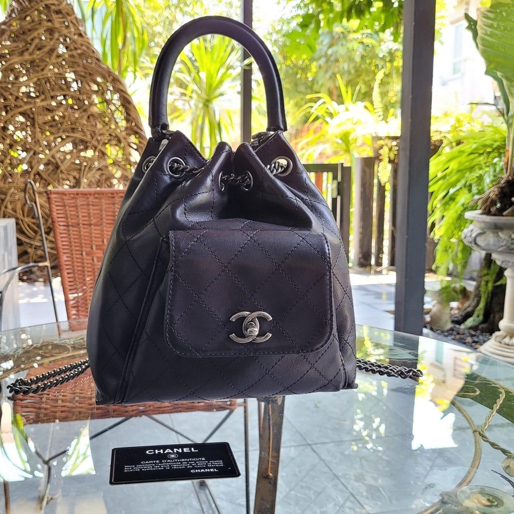 ❌SOLD❌SUPER CUTE!Chanel Bag Black Backpack Quilted Calfskin/Can use as a HandBag - Picture 1 of 16